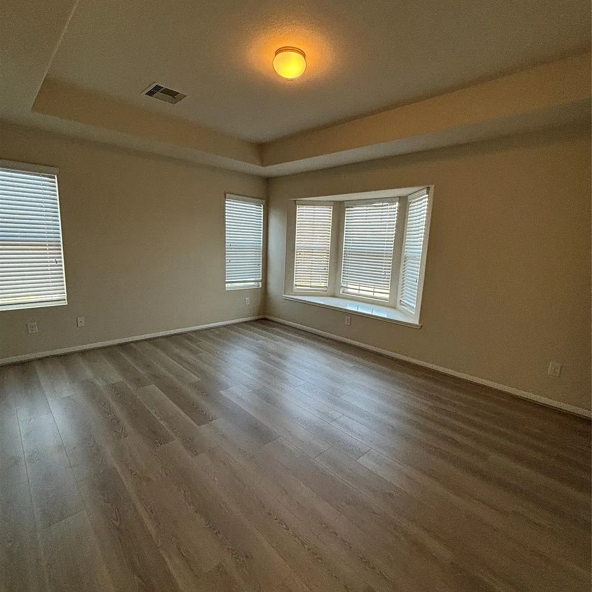 4 bed, 3.0 bath, 2248 sqft, $2,450 — Photo 4