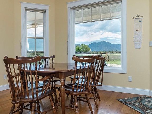Breakfast room 