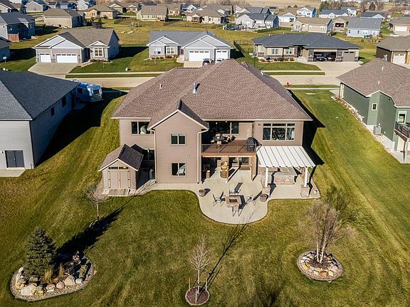 3rd image of 1865 Stone Creek Cir