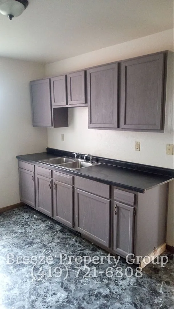 Ontario Place Homes - 3035 N. Ontario — Photo 4