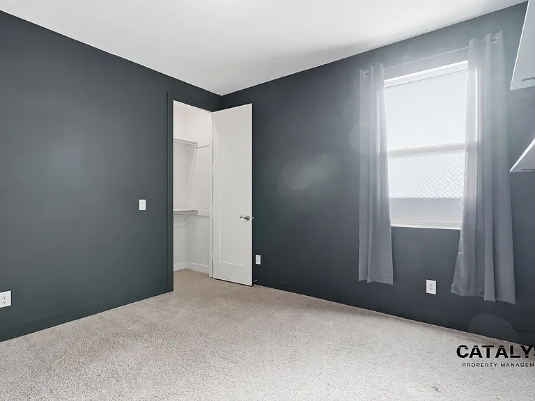 6926 W Winston Dr — Photo 29