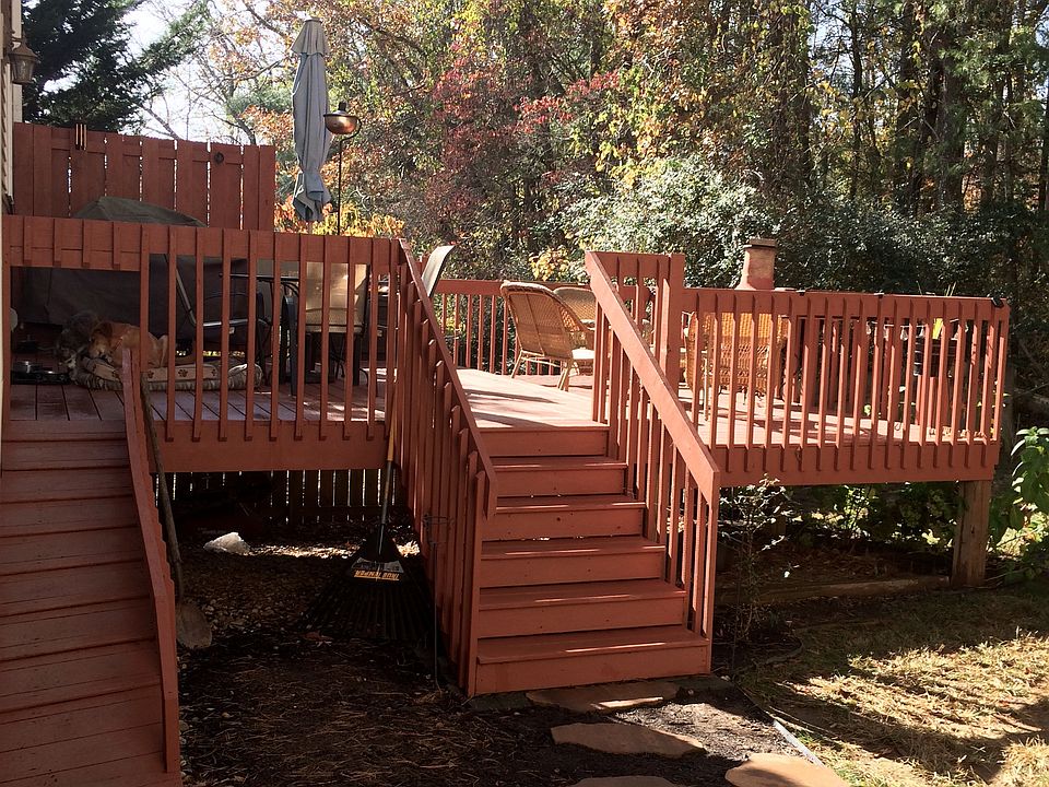 built in dog ramp