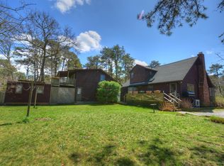 40 Pond View Dr, Oak Bluffs, MA 02568