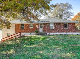 5700 Blue Ridge Cut Off, Raytown, MO 64133