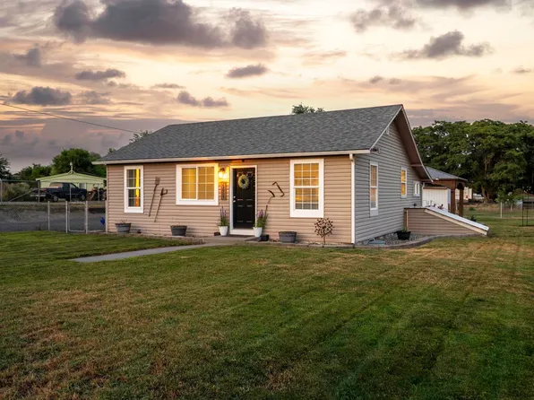 23905 S Finley Rd, Kennewick, WA 99337