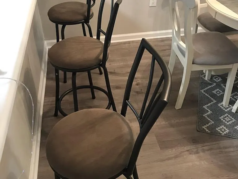 breakfast bar