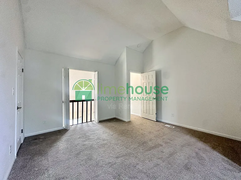 3207 Creekside Dr — Photo 9