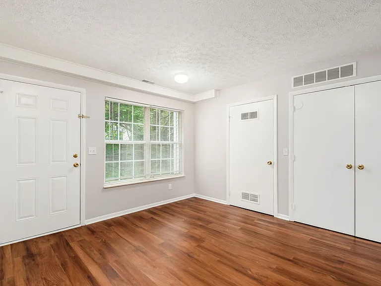 1531 Whispering Willow Ln — Photo 20