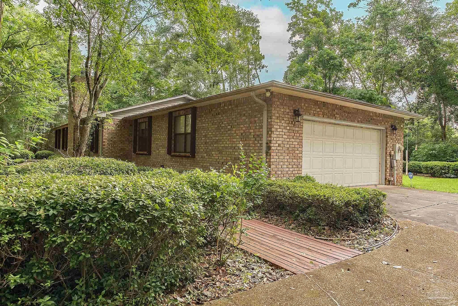 3 bed, 1930 sqft, $2,400 — Photo 4