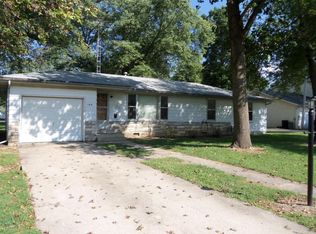 104 N Merritt St, Odin, IL 62870