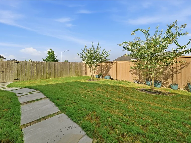 4725 Pearl River Ct — Photo 29