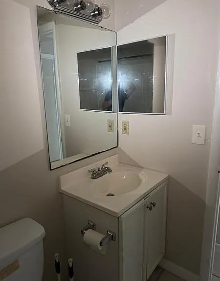 2416 SE Garden Ter #203 — Photo 15