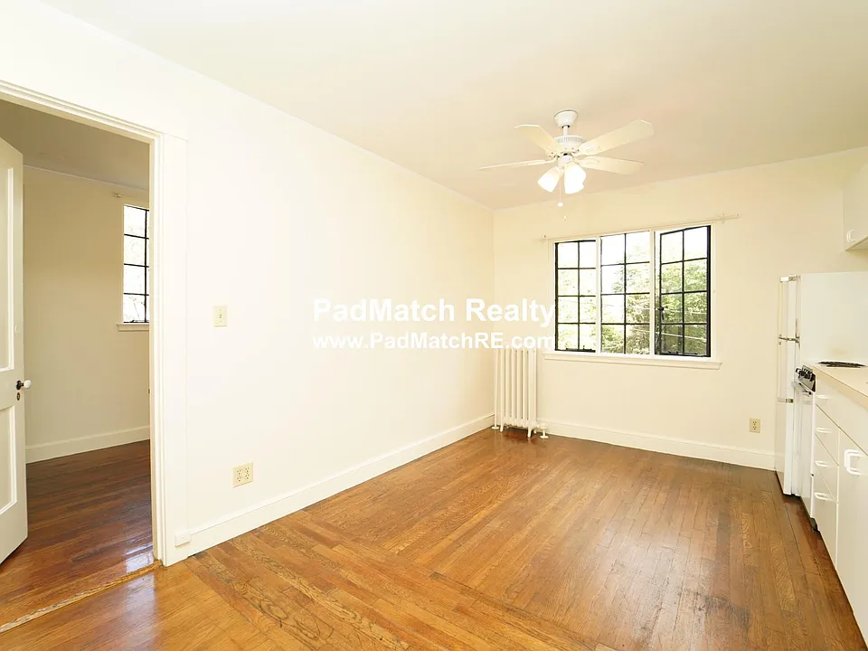 111 Carlton St #2