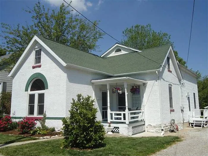 502 S Church St photo 1