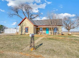 11048 Old 66 Rd, Hydro, OK 73048