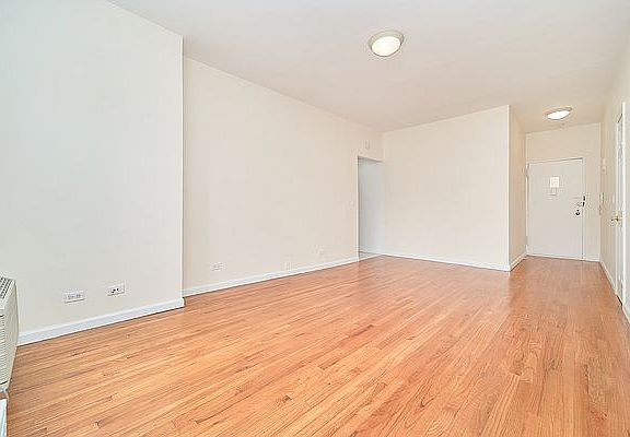 5th image of 306 E 91st St #2H