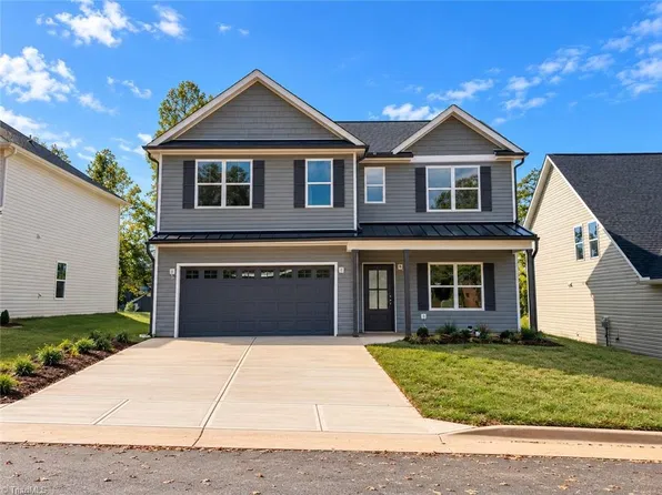 2105 Medhurst Dr, Greensboro, NC 27410