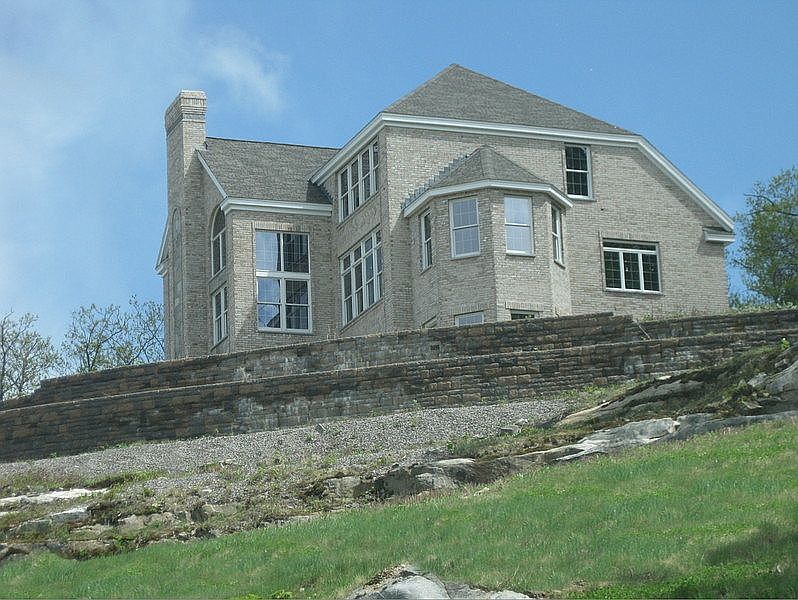 A view from the mailbox