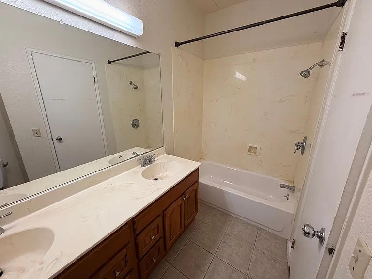 3395 Pinewood Ter #202 — Photo 15