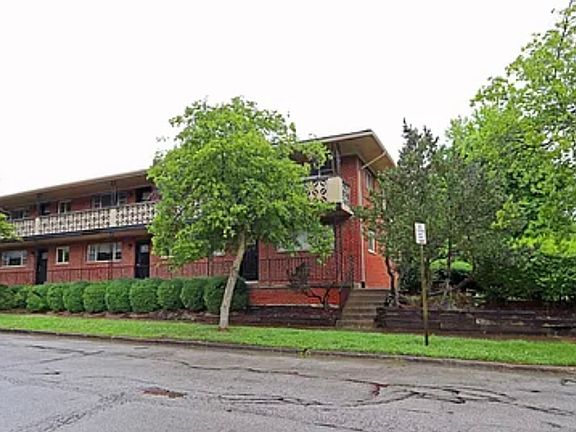 3rd image of 187 Woodland Ave #B