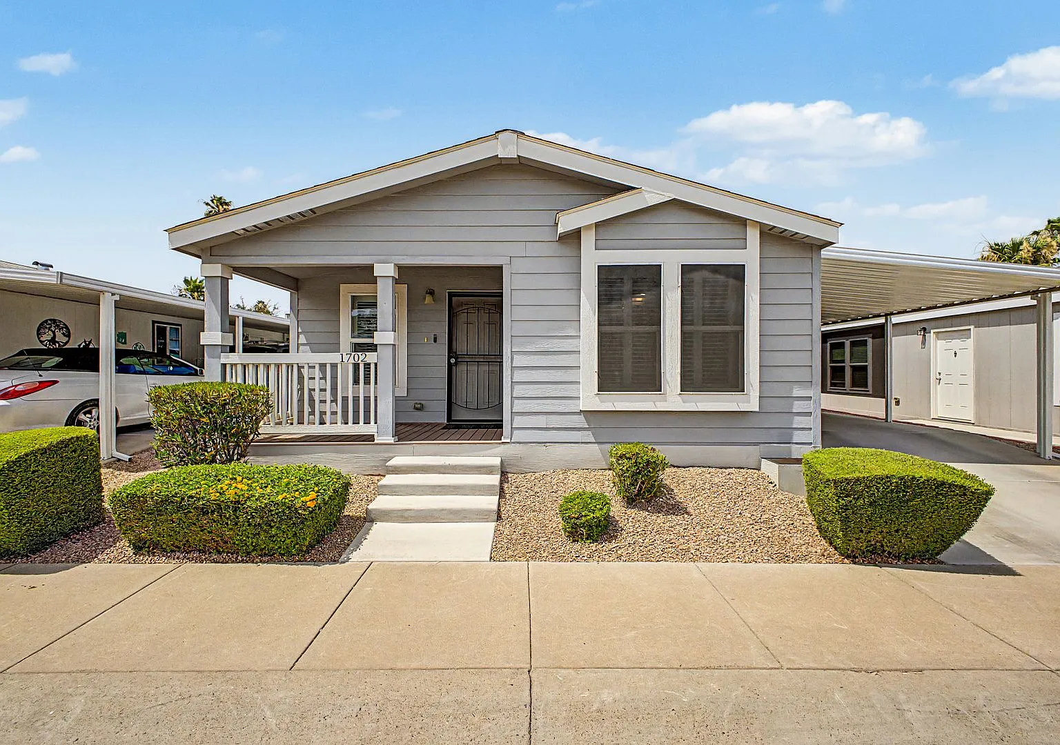 Gorgeous 2/2 Bed/Bath Home / 55+ Phoenix Community — Photo 1