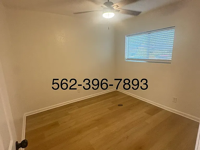 102 E Indigo St #6 — Photo 15