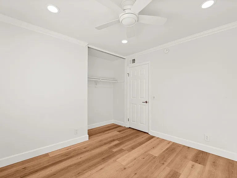 25392 Neptune Dr — Photo 32