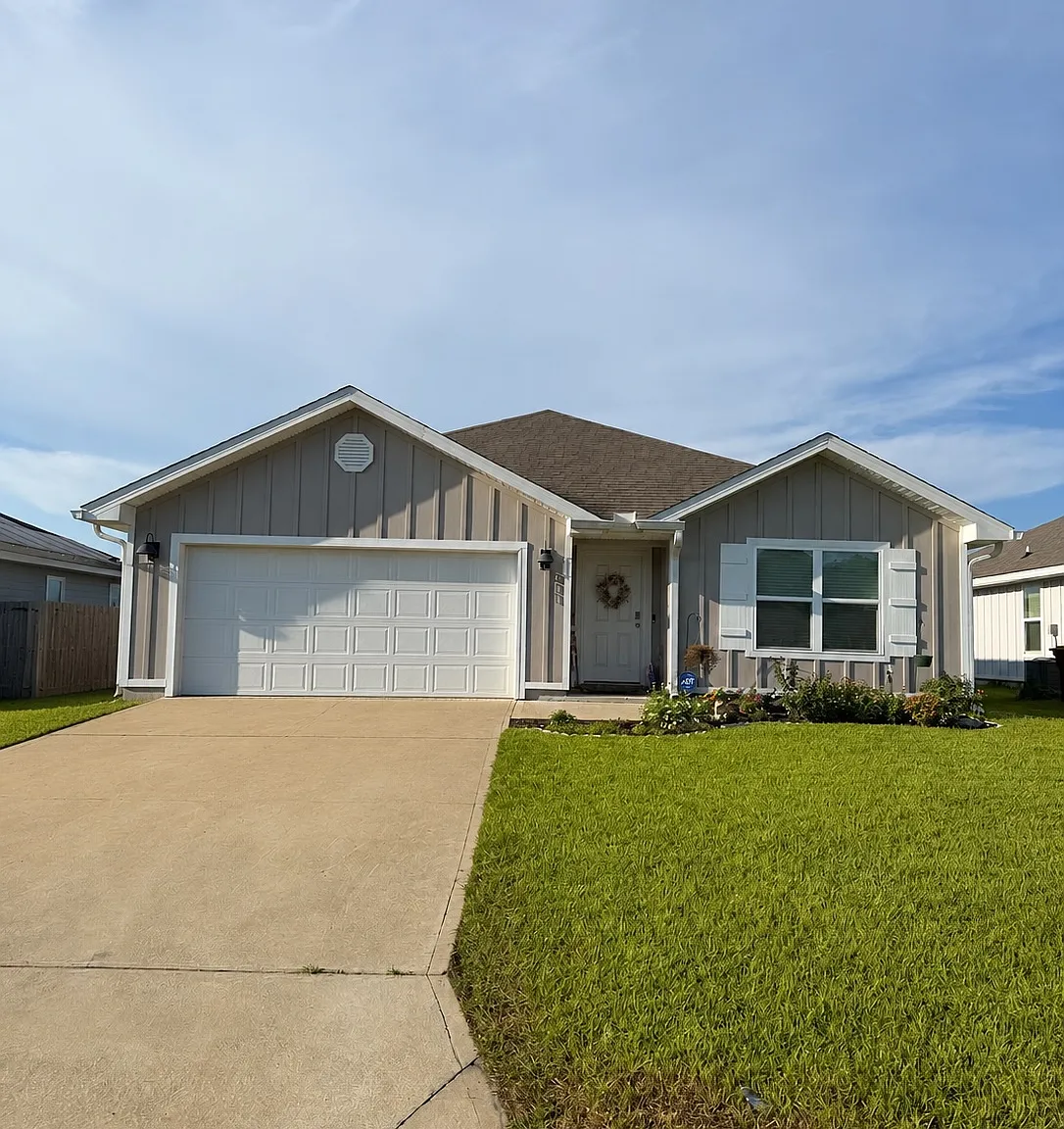 4 bed, 1787 sqft, $2,350 — Photo 1