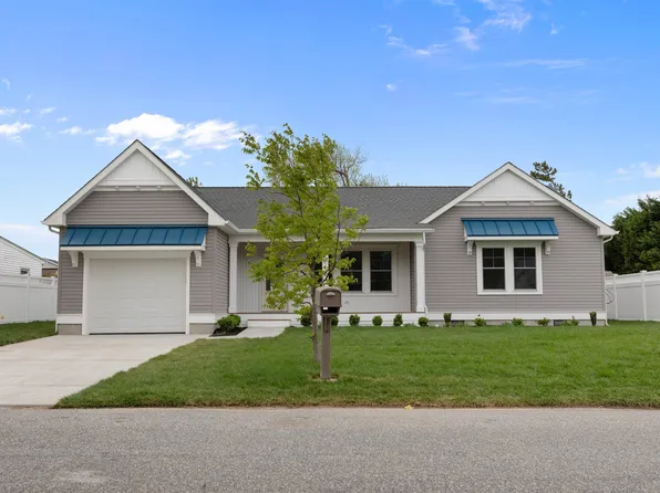 322 Village Rd, Villas, NJ 08251