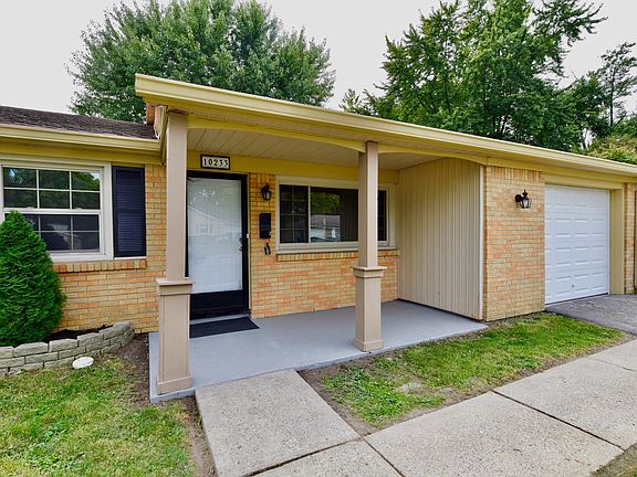 3rd image of 10233 E Churchill Ct