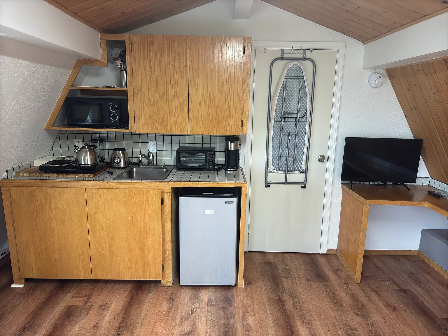 Studio, 500 sqft, $1,200 — Photo 1