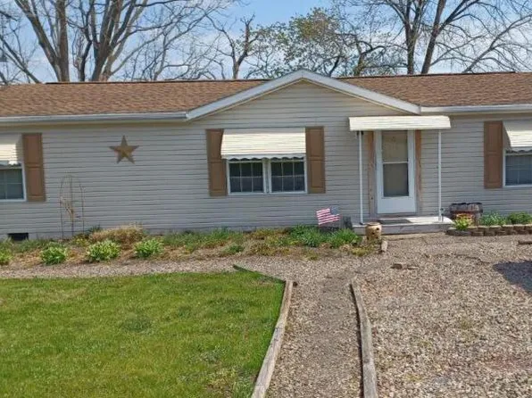 16 Ray Dr, Denver, PA 17517