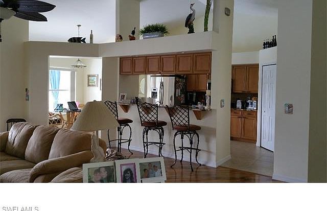 2nd image of 1204 SE 15th Ter