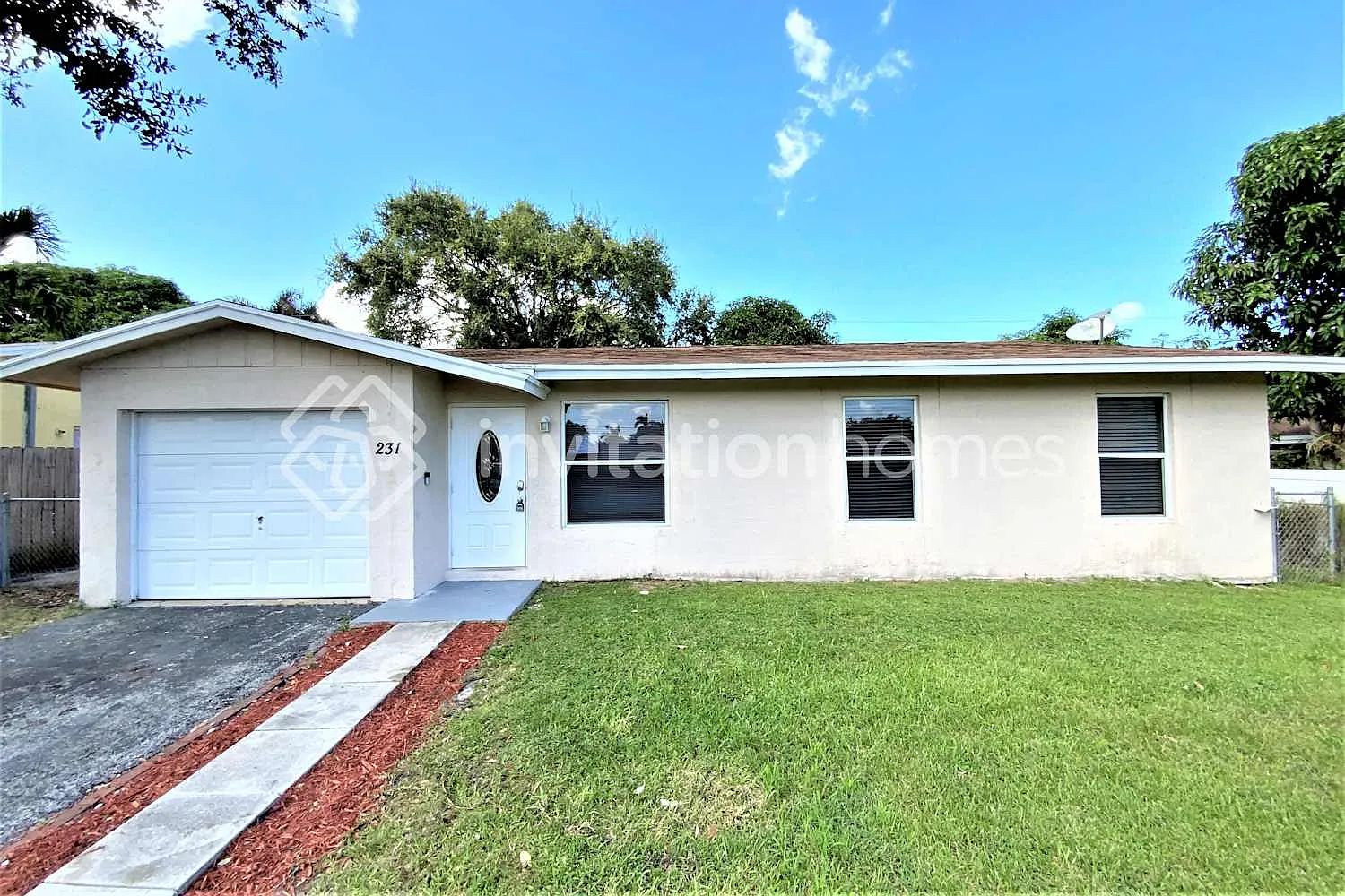 231 SW 5th Ave Boynton Beach, FL 33435 — Photo 1