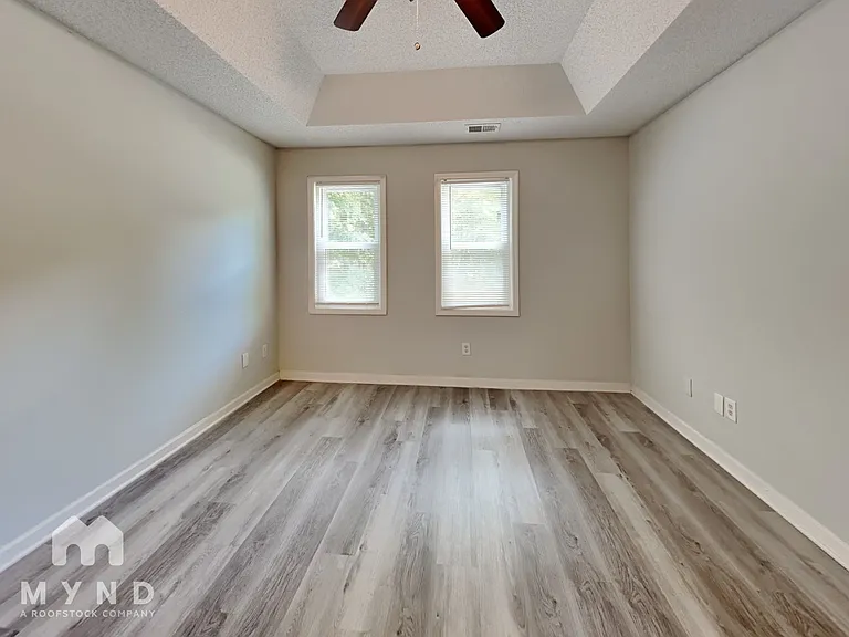 160 Thomas Crossing Dr — Photo 15
