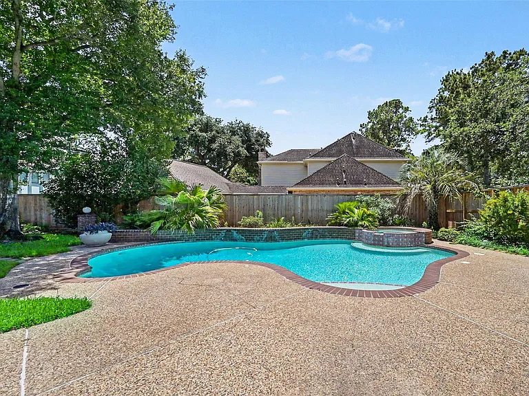 507 Commodore Way — Photo 5
