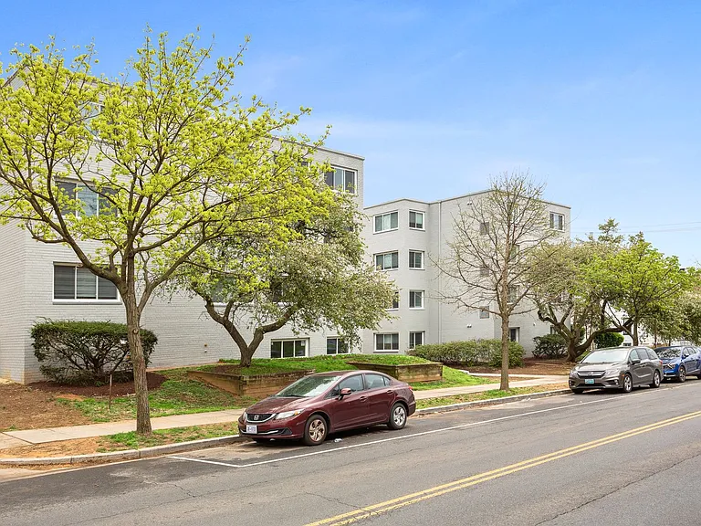 Modern Living at The Horizon | Prime Northwest DC Location — Photo 43