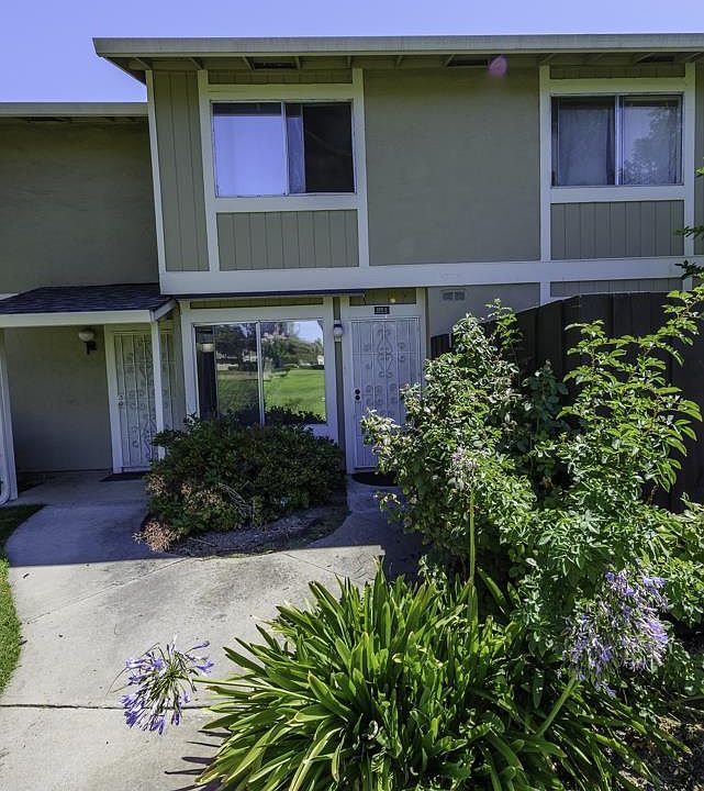 1st image of 2215 Warfield Way Unit C