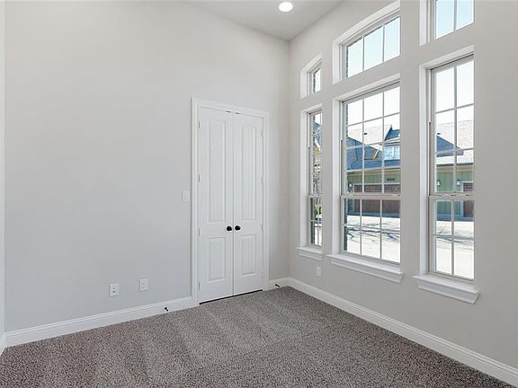 5th image of 5308 Lochwood Cir