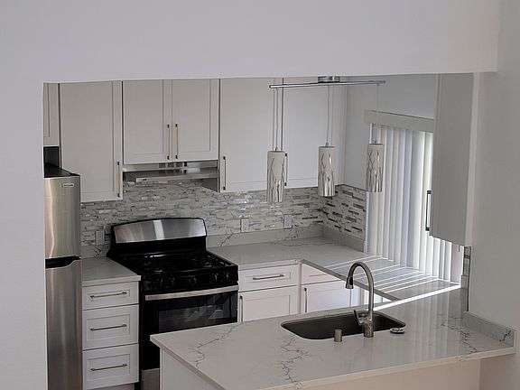 new kitchen, Island w/ quartz counter top