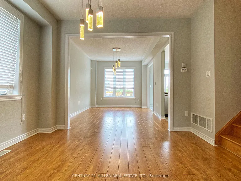 67 Summerberry Way — Photo 4
