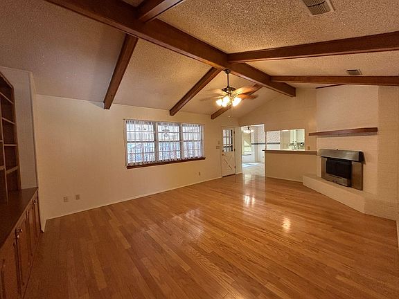 4th image of 11 La Mesa Dr