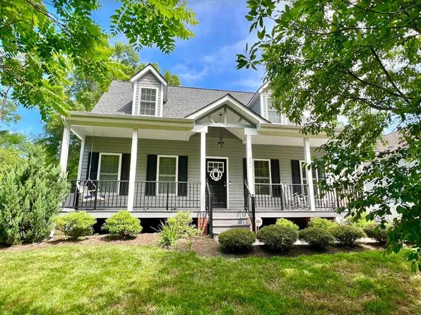 346 N Snead St, Ashland, VA 23005