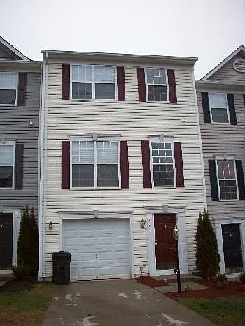 2nd image of 864 Persimmon Pl