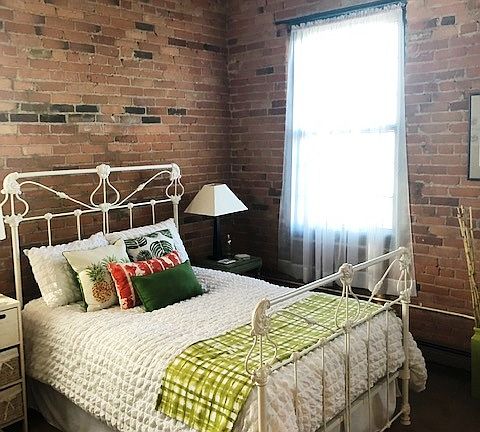 4th image of 233 N Broadway #10347079