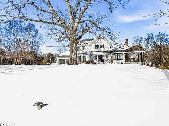 3rd image of 1120 Farmingdale Road