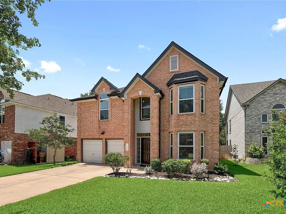 703 Ivy Ct