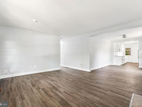 2nd image of 9359 Worrell Ave