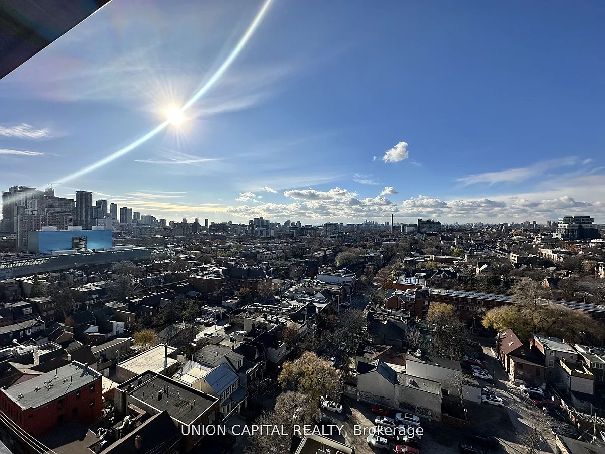 Building Photo - 195 McCaul St #1411