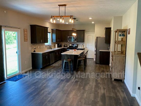 3rd image of 3013 Snowdrop Ct